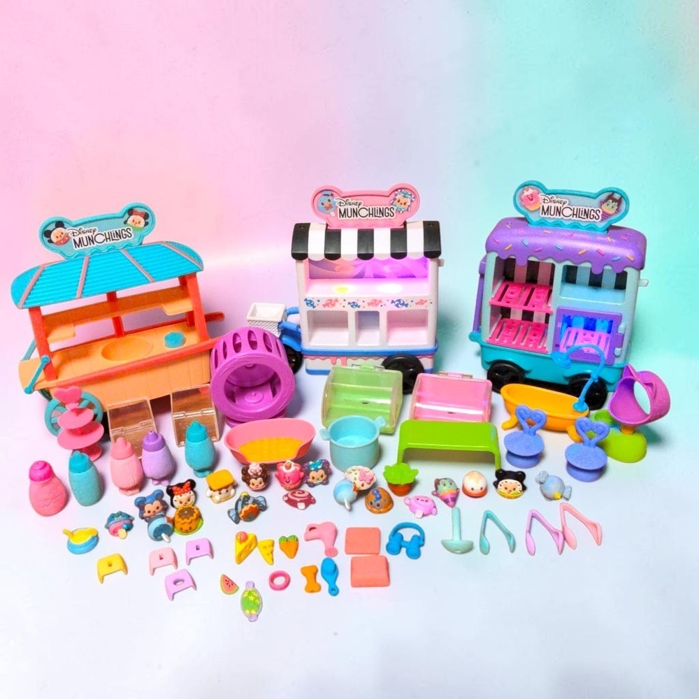 Disney Munchlings Mini Food Cart Light Up Playset Huge Lot Figures Accessories